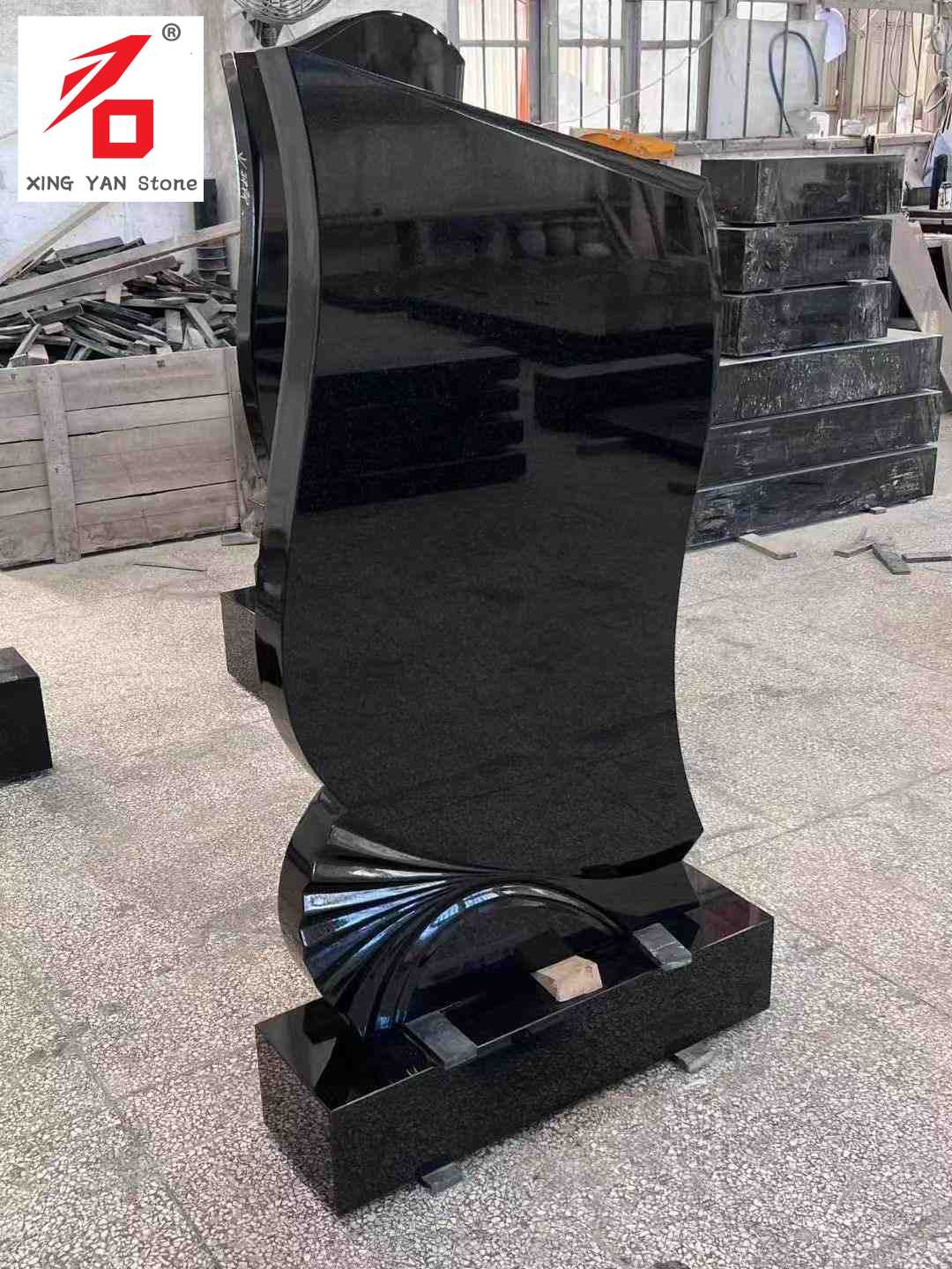 Leac Tomb Ealaíne Dubh Cruth