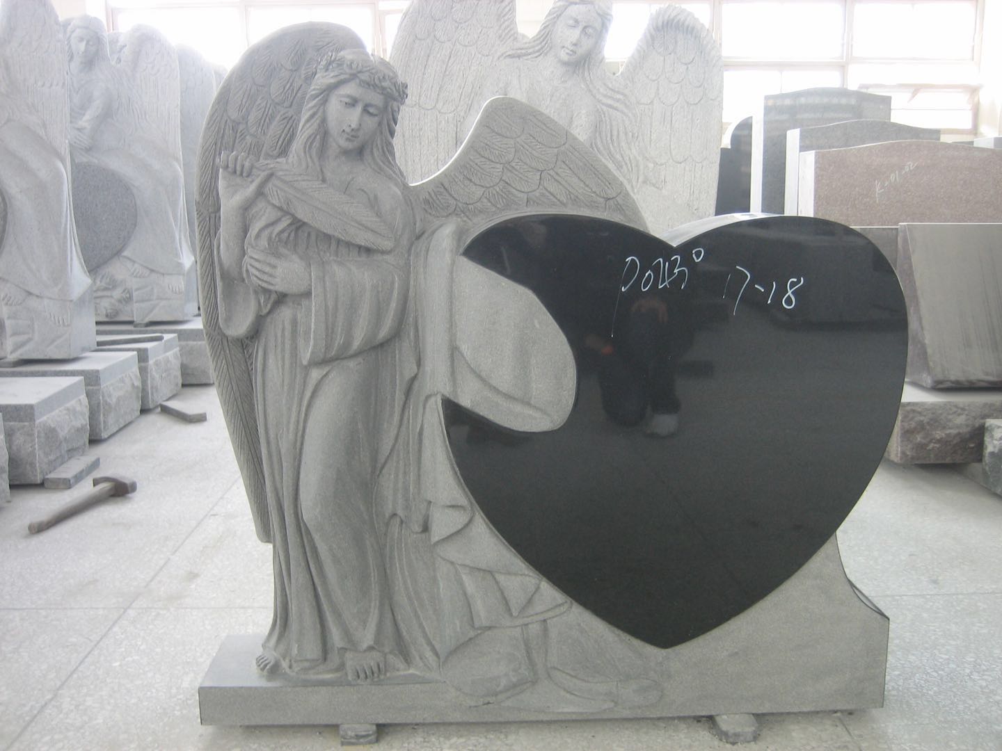 Tombstone croí-chruthach croí-chruthach aingeal Xingyan Eorpach